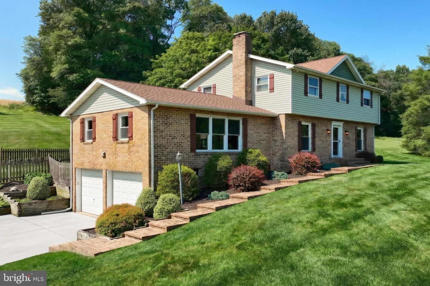 Property Photo:  715 Meadowview Drive  PA 17356 