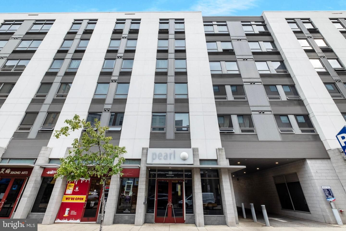 Property Photo: 815 Arch Street 37 218 PA 19107