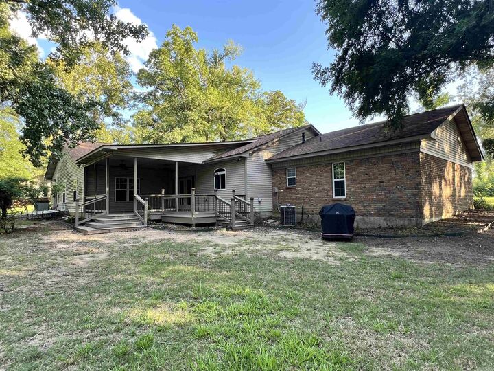 Property Photo: 721 Kirkwood AR 71667