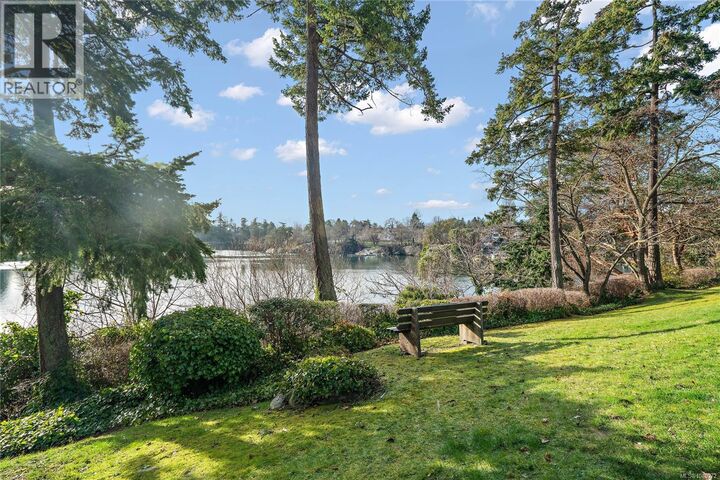 Property Photo: 103 Gorge Road East 306 BC V9A 6Z2