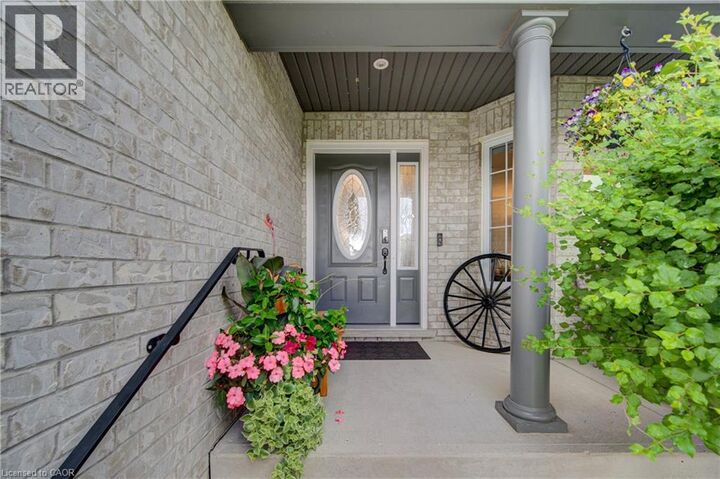 Property Photo:  32 Applewood Street  ON N0J 1S0 