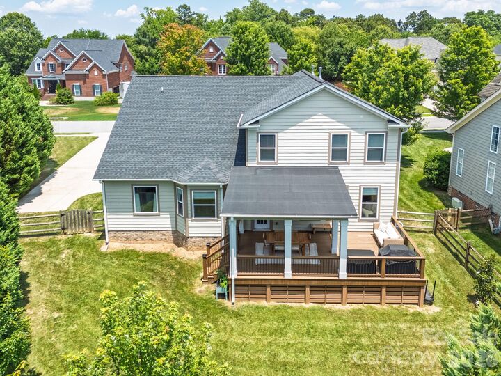 Property Photo: 1824 Laveta Road NC 28269