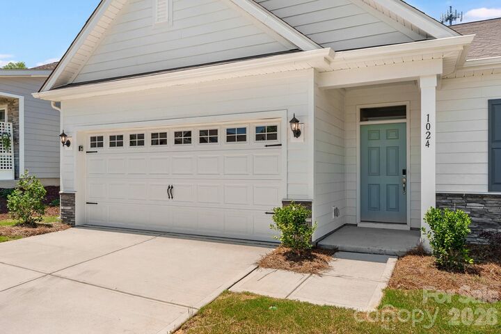 Property Photo:  1024 Rosefield Court  NC 28079 