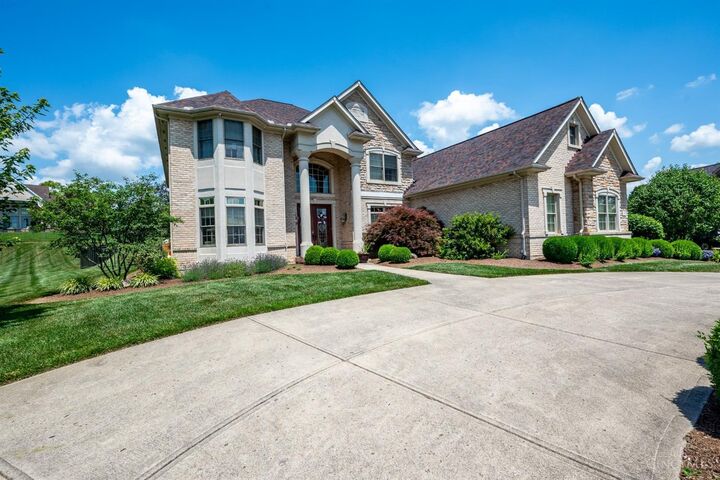 Property Photo: 295 Hampton Place OH 45385