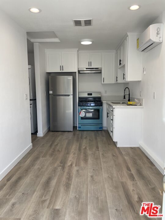 Property Photo:  6627 Kraft Ave  CA 91606 