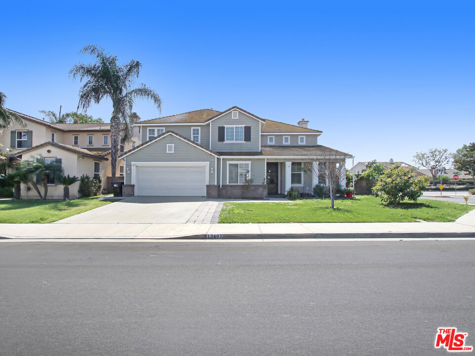 Property Photo: 13497 Beaver Creek Dr CA 92880