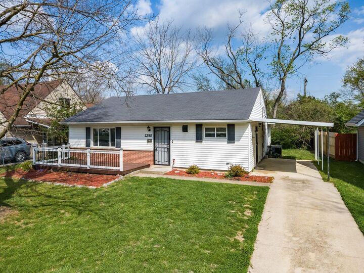 Property Photo:  2250 Brentnell Avenue  OH 43211 