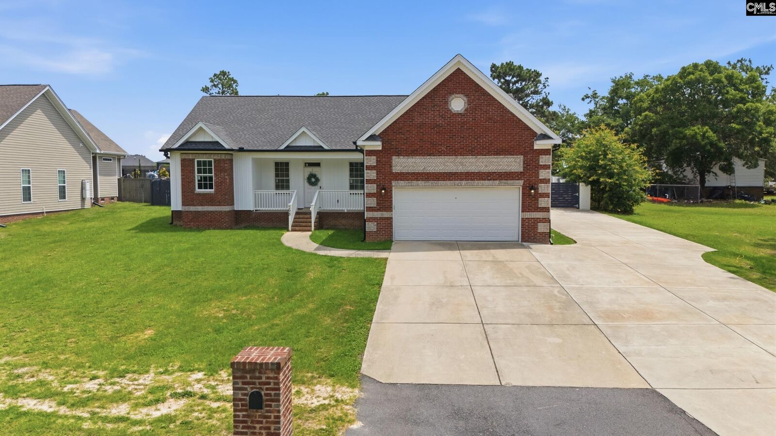 Property Photo:  208 Crestwood Arch  SC 29073 