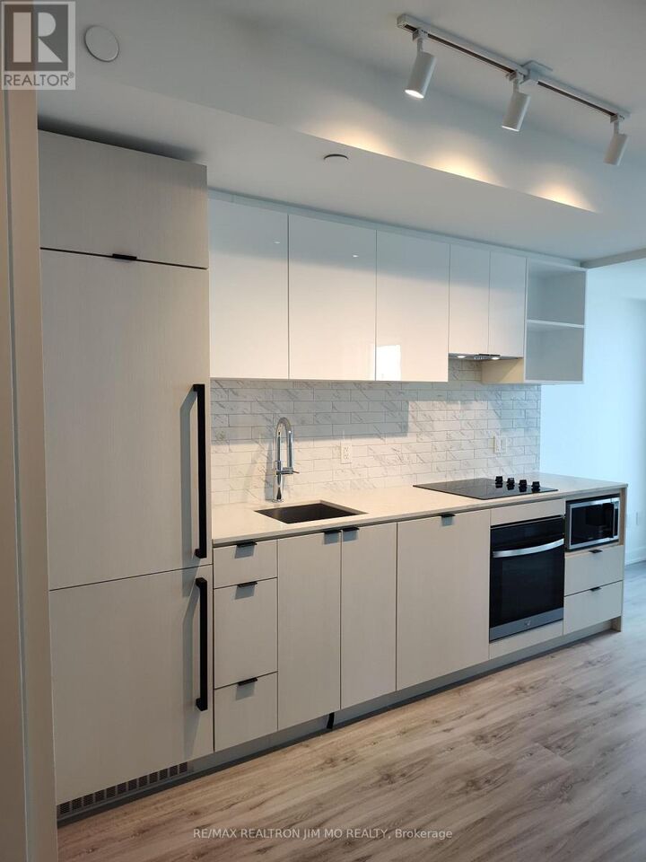 Property Photo: 252 Church Street 5309 ON M5B 0E6