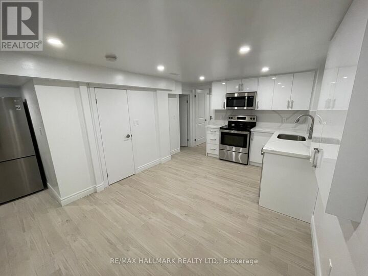 Property Photo: 61 Cecil Street Lower ON M5T 1N5