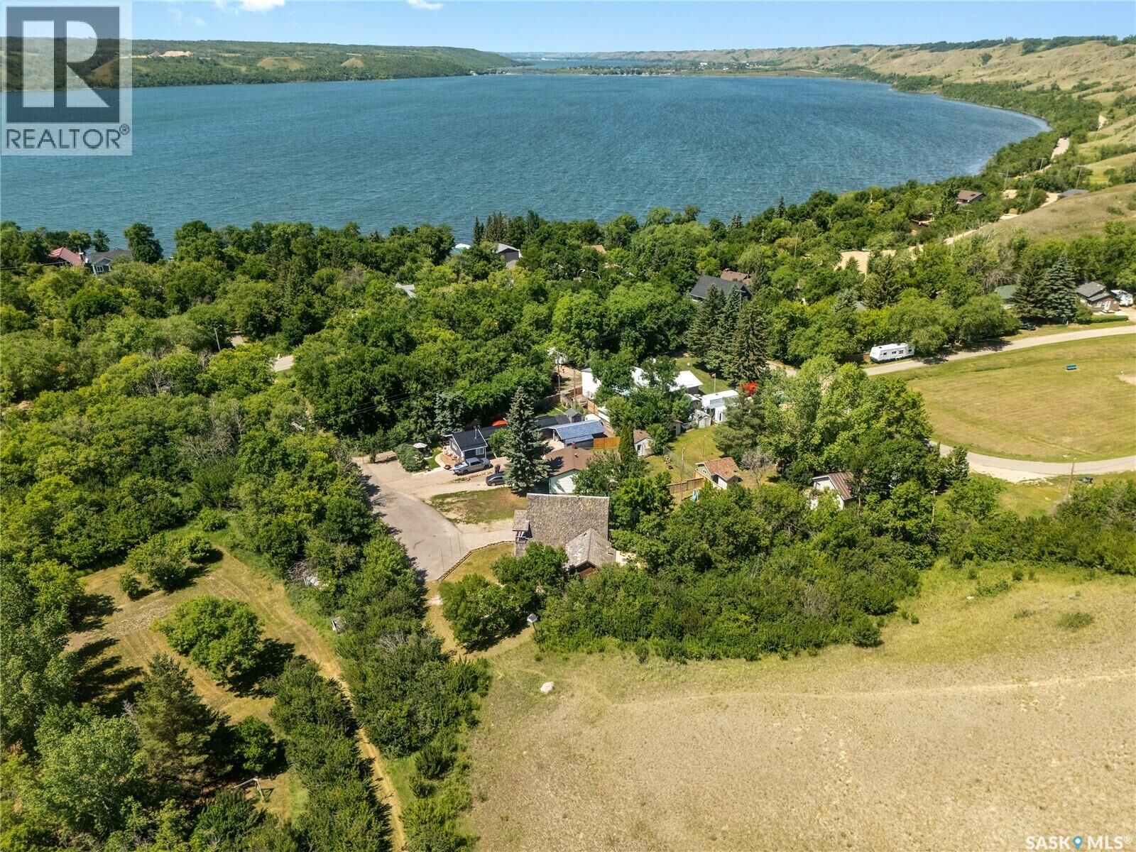 Property Photo:  173 Boundary Avenue  SK S0G 2Y0 