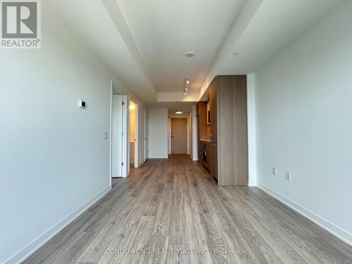 Property Photo:  10 Oak Street 1902  ON M5A 0Z1 