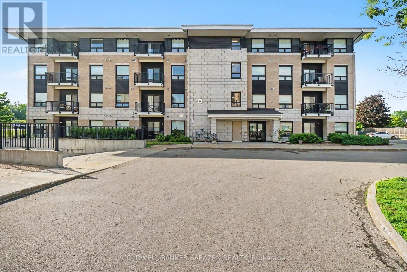 Property Photo: 250 Winterfell Private 303 ON K1G 4J1