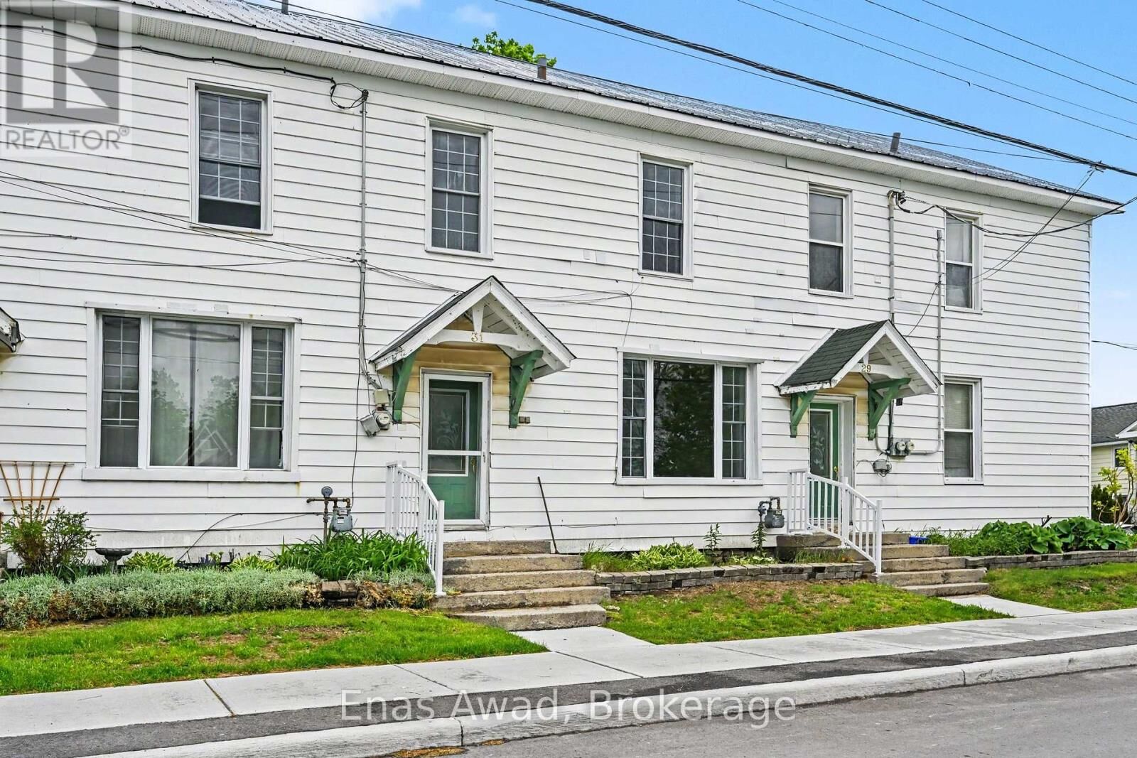 Property Photo:  35 Union Street North  ON K0A 1A0 