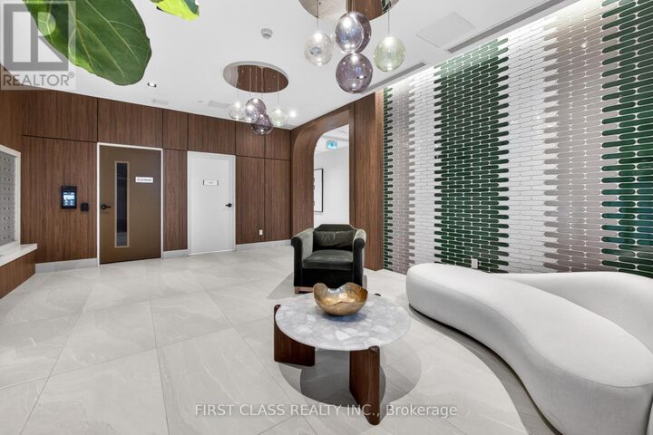 Property Photo:  758 Dovercourt Road 512  ON M6H 0G7 
