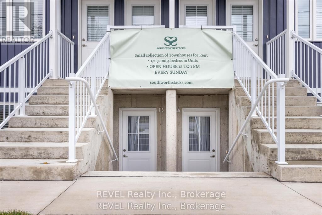 Property Photo: 35 Southworth Street North ON L3B 1X8