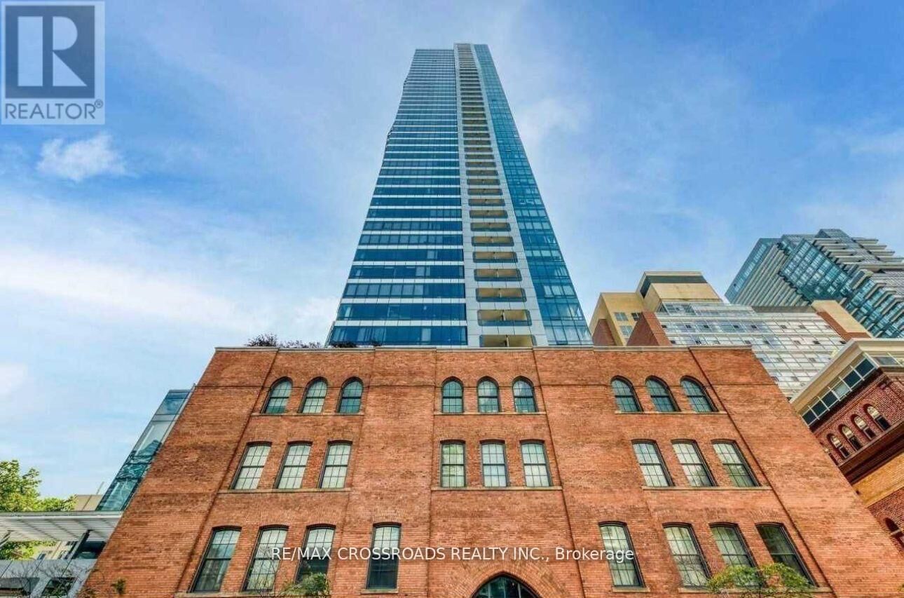 Property Photo:  5 St Joseph Street 4210  ON M4Y 0B6 