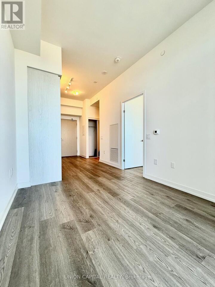 Property Photo: 55 West Cooper Street 7006 ON M5E 0G1