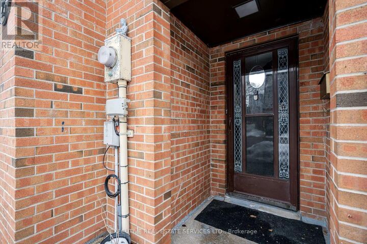 Property Photo: 25 Briar Path ON L6T 2A2
