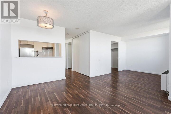 Property Photo: 2460 Eglinton Avenue East 817 ON M1K 5J7