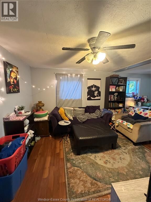 Photo de la propriété:  1226 High Street  ON N8Y 4B2 