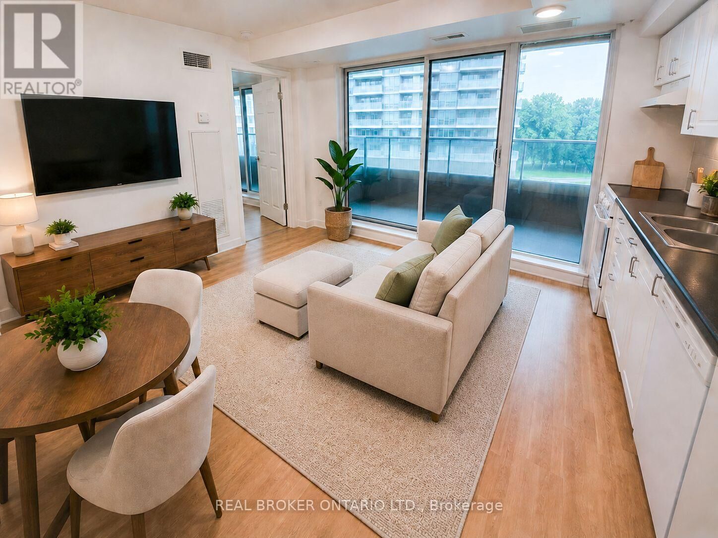 Property Photo:  70 Town Centre Court 511  ON M1P 0B2 