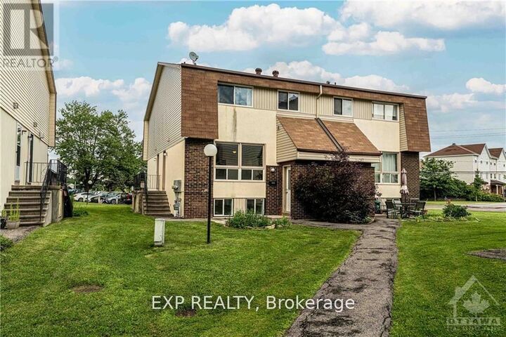 Property Photo:  20 Forester Crescent C  ON K2H 8X9 