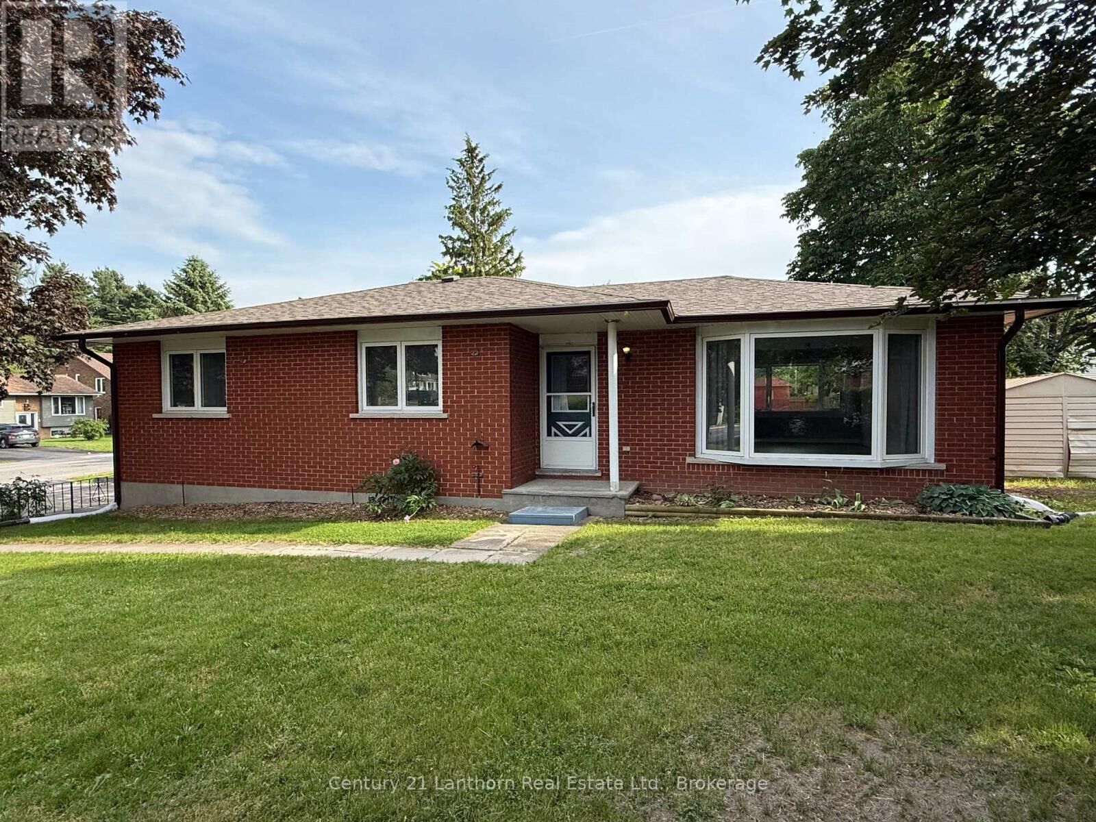 Property Photo:  2 Argyle Crescent  ON K0K 2T0 