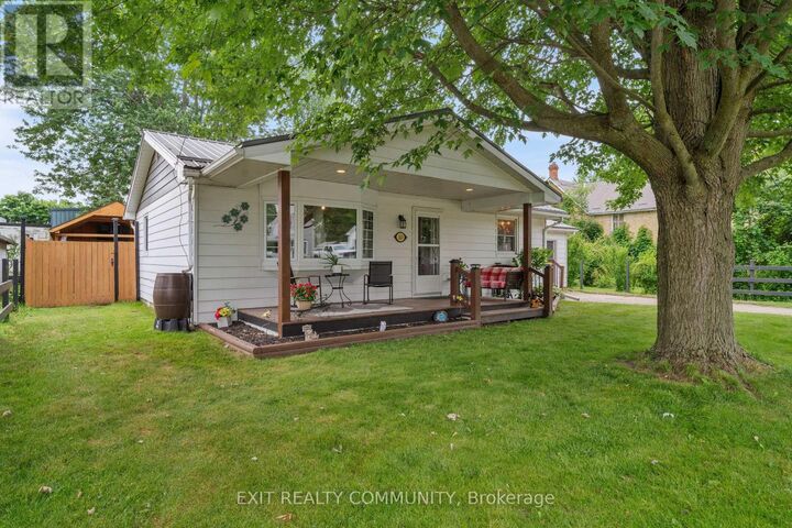 Property Photo:  163 Elm Street East  ON N0P 1C0 