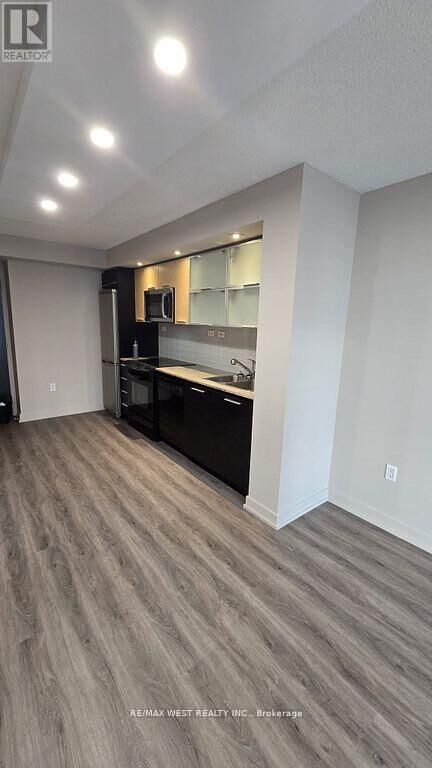 Property Photo:  25 Capreol Court 1201  ON M5V 3Z7 