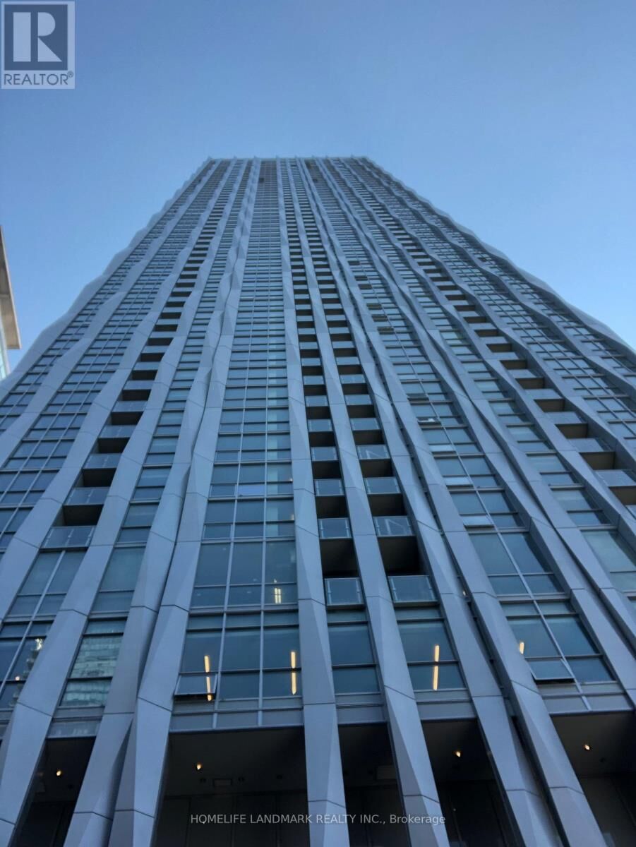 Property Photo: 1 Yorkville Avenue 604 ON M4W 1L1