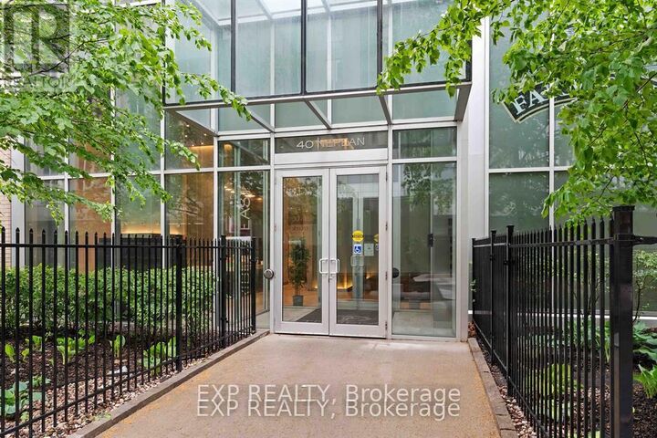 Photo de la propriété: 40 Nepean Street 1607 ON K2P 0X5