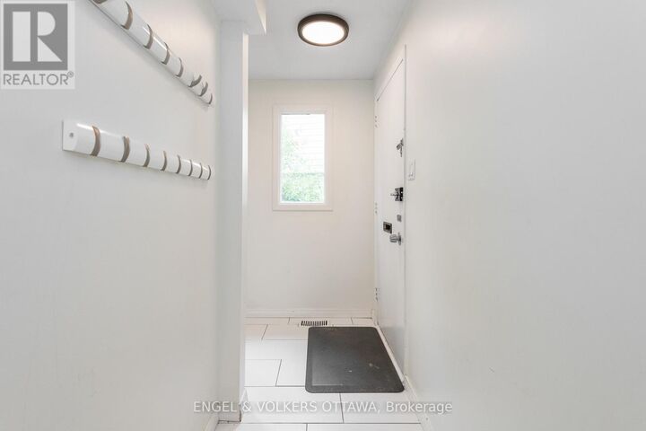 Property Photo:  75 Woodfield Drive  ON K2G 0A1 