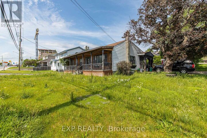 Property Photo: 789 Blair Road East ON K1J 7M5