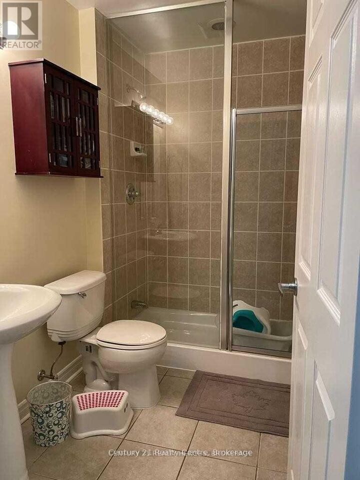 Property Photo: 388 Prince Of Wales Drive 3103 ON L5B 0A1