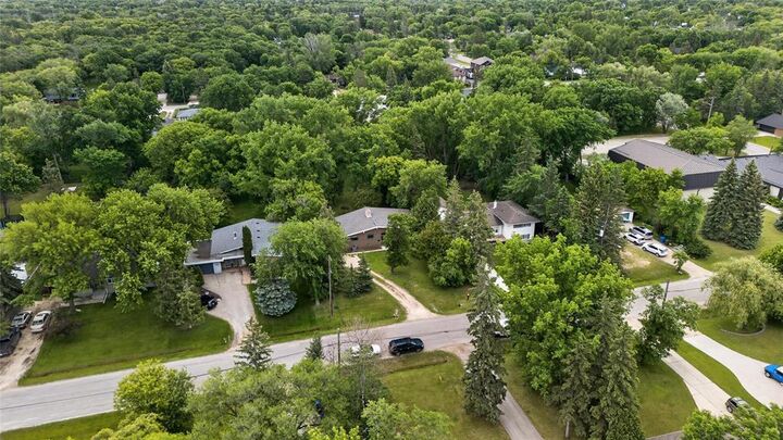 Property Photo: 611 Buckingham Road MB R3R 1B9