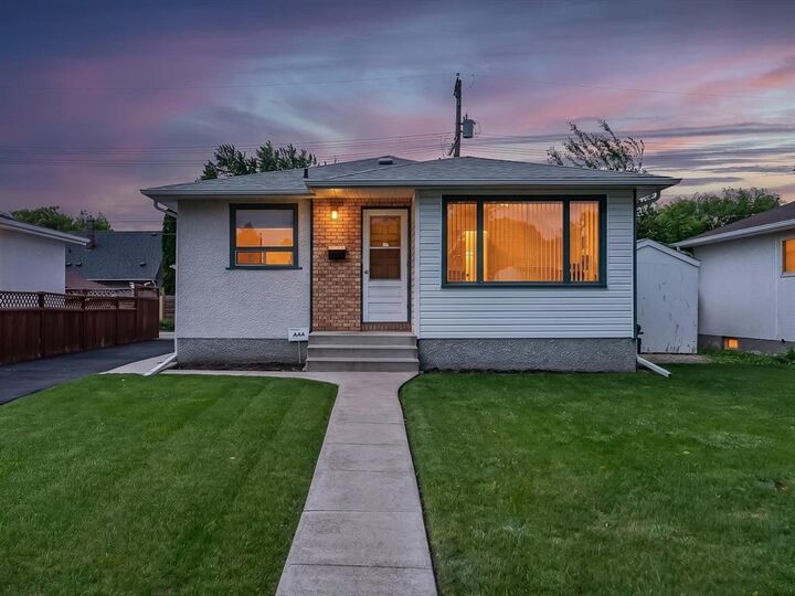 Property Photo: 810 Nottingham Avenue MB R2K 2E1