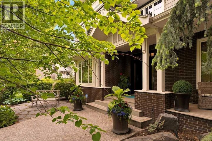 Property Photo: 3028 3 Street Southwest AB T2S 1V1