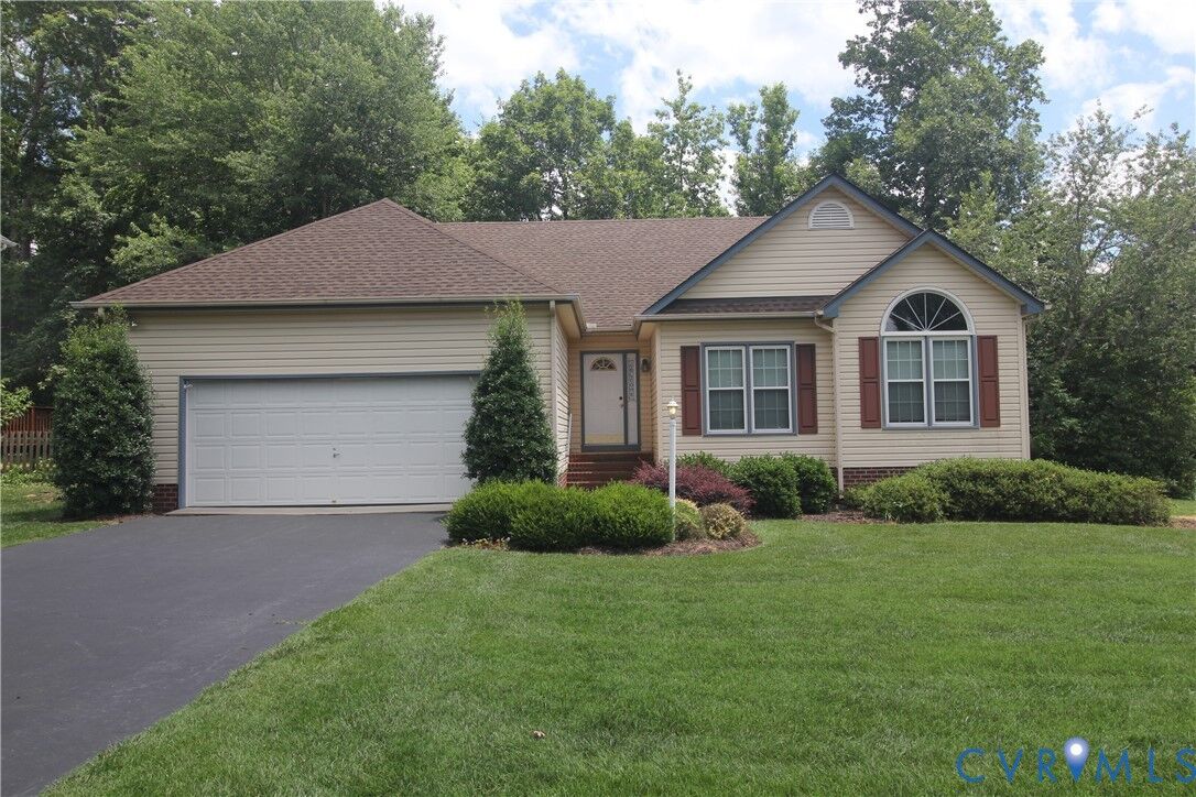 Property Photo:  11811 Hardwood Drive  VA 23114 