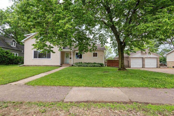 Property Photo:  1700 Chestnut Street  WI 54494 