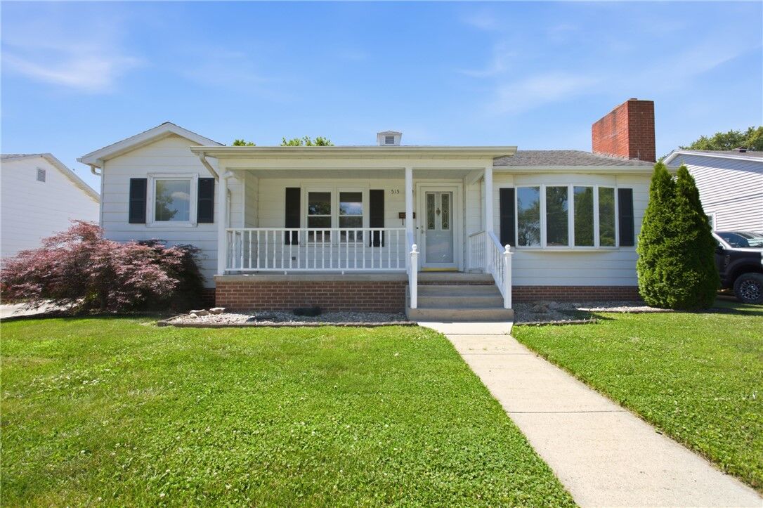 Property Photo:  515 E Grove Avenue  IL 62401 