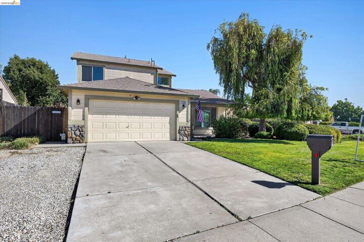 Property Photo: 1120 Deerpark Rd CA 94561