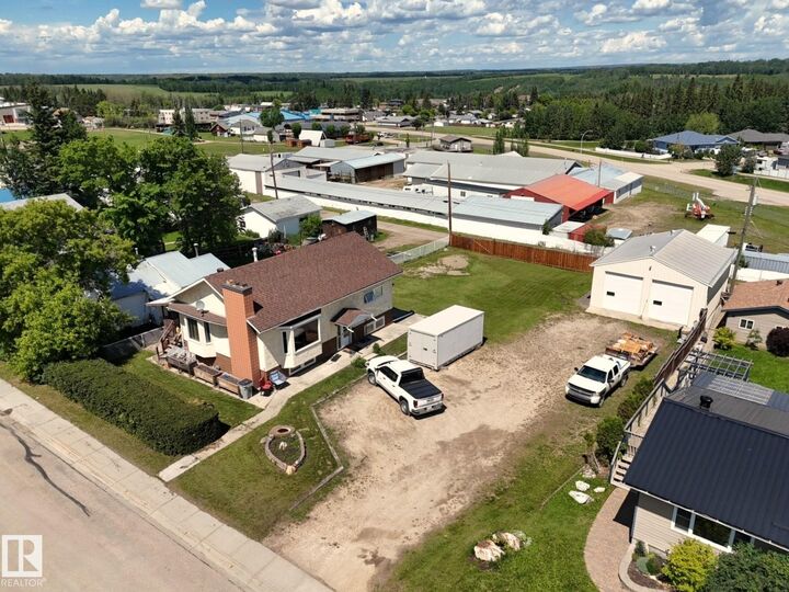 Property Photo:  4722 48 Avenue  AB T0E 0T0 