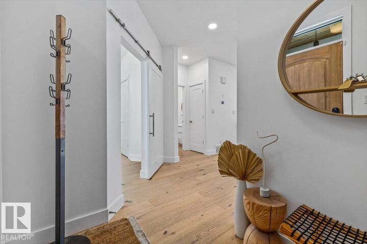 Property Photo:  10641 126 Street NW  AB T5N 1V5 