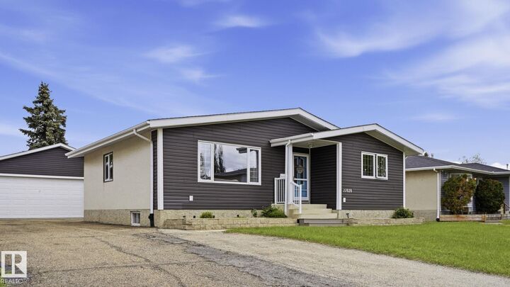 Property Photo:  11020 162A Avenue NW  AB T5X 2A1 