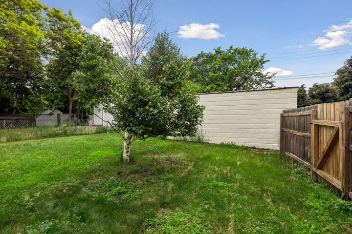 Property Photo: 456 Buchanan Street NE MN 55413