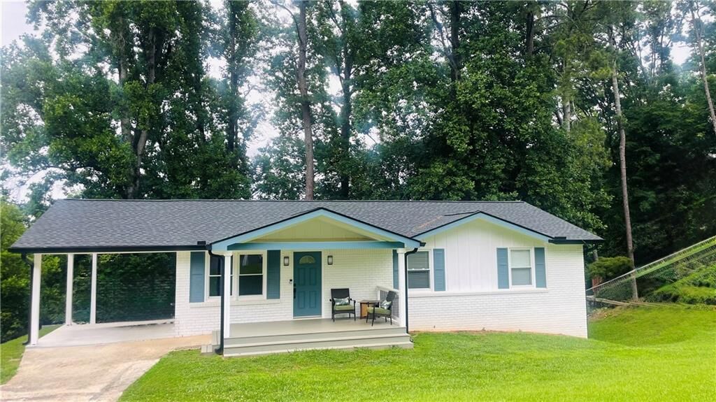 Property Photo: 445 Dan Place SE GA 30082