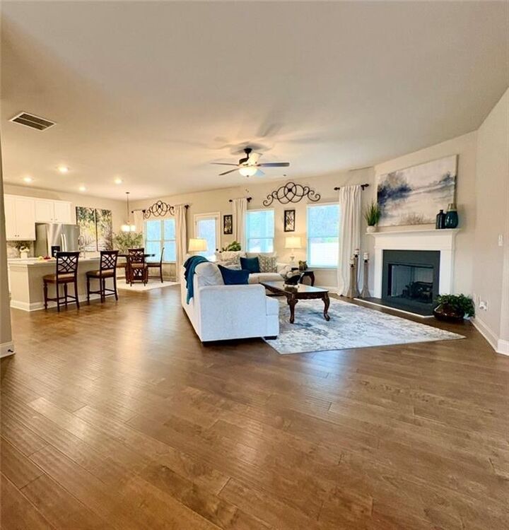 Property Photo:  966 Lakeview Oaks Court  GA 30017 
