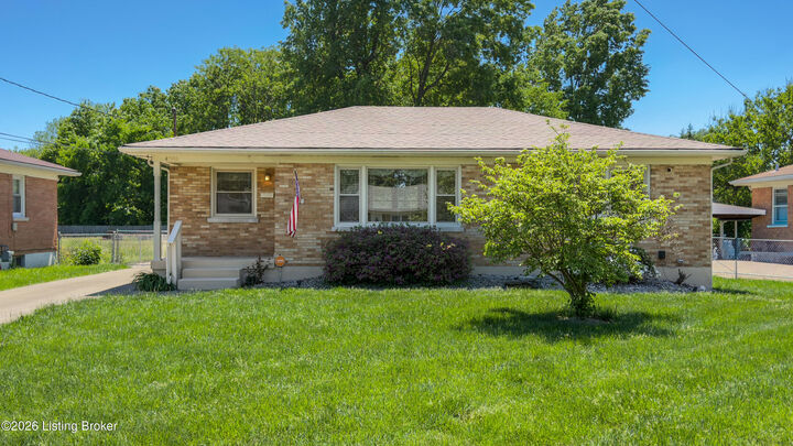Property Photo:  4906 Paramount Dr  KY 40258 