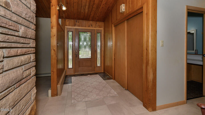 Property Photo: 403 3rd Street NW ND 58545